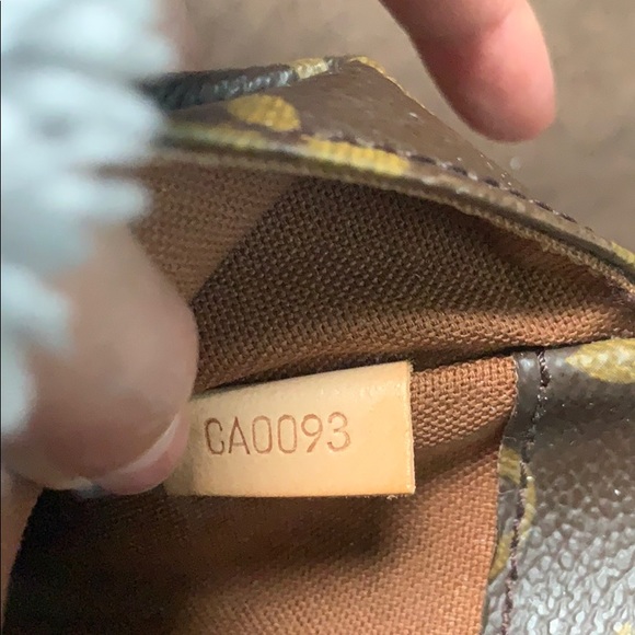 Louis Vuitton Gange Pochette - Picture 8 of 8